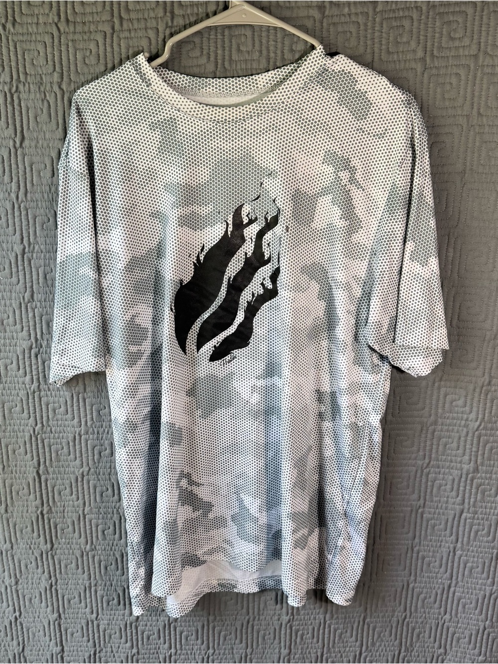 Sport-Tek T-Shirt Men’s XL Grey White Digital Camouflage Preston Playz